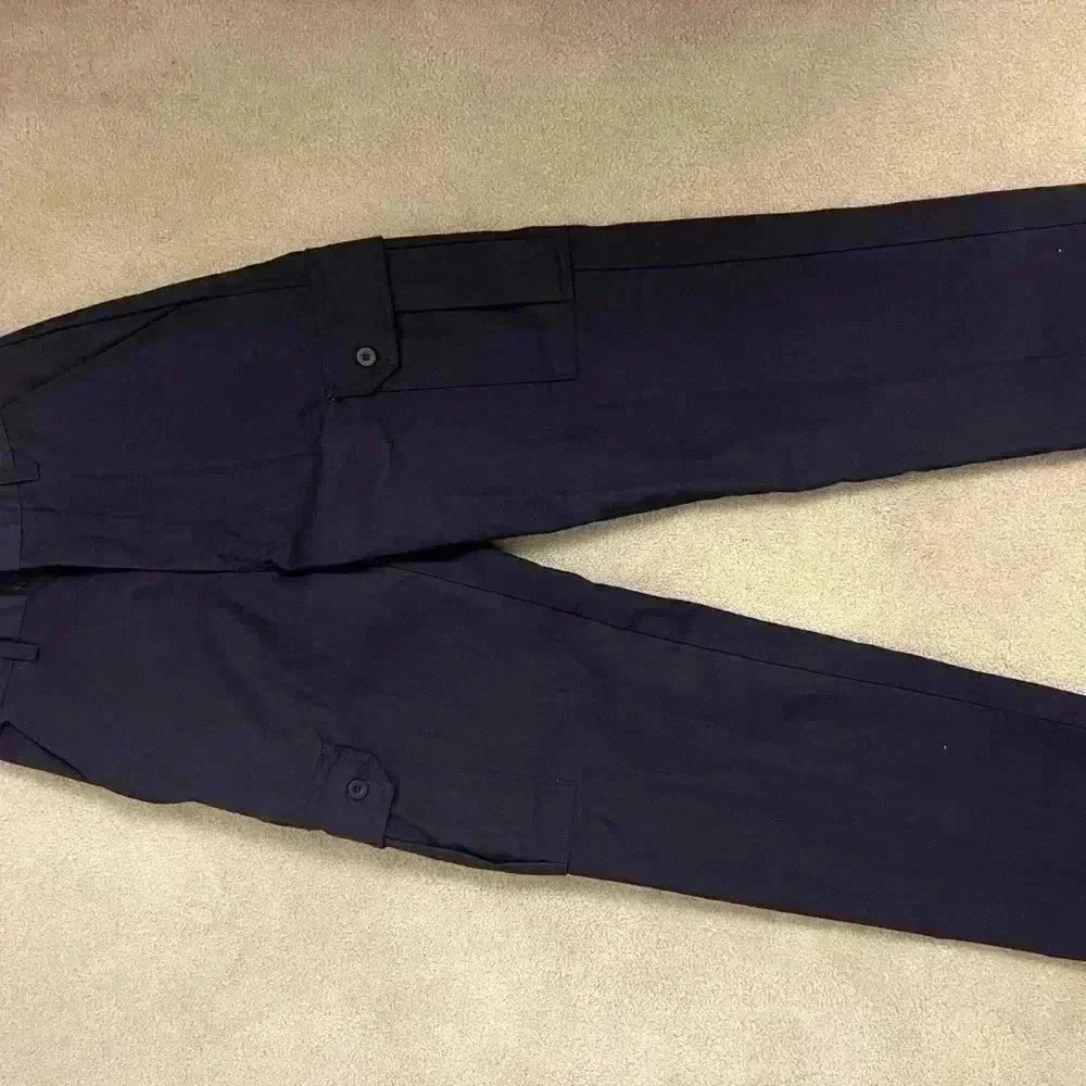 WORK PANTS - navy  women’s cargo work pants. Size 4.